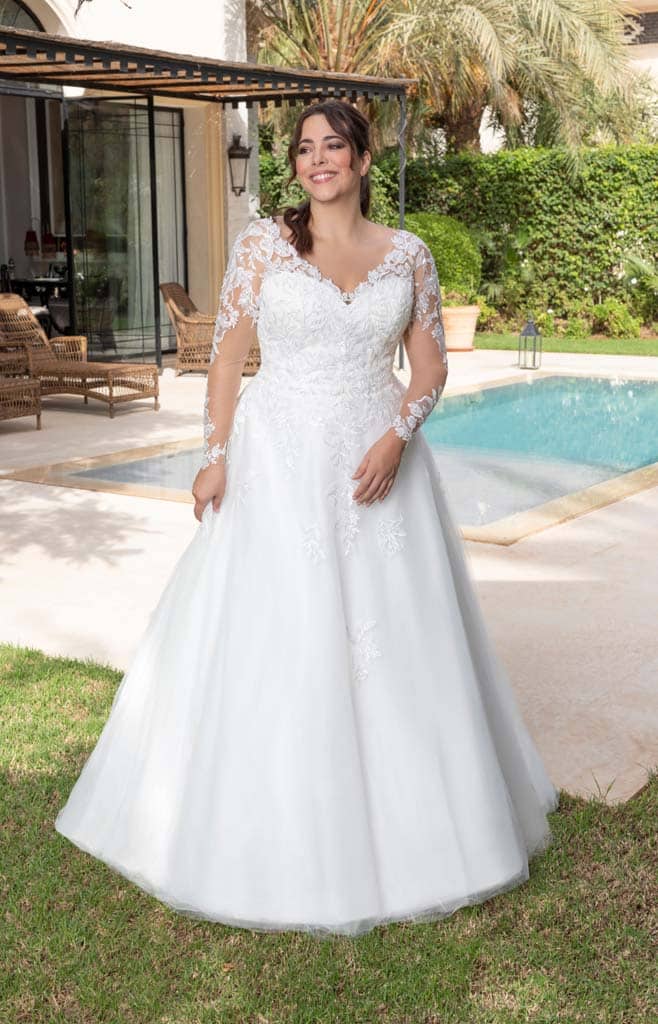 Robes de mariée Curvy 24810